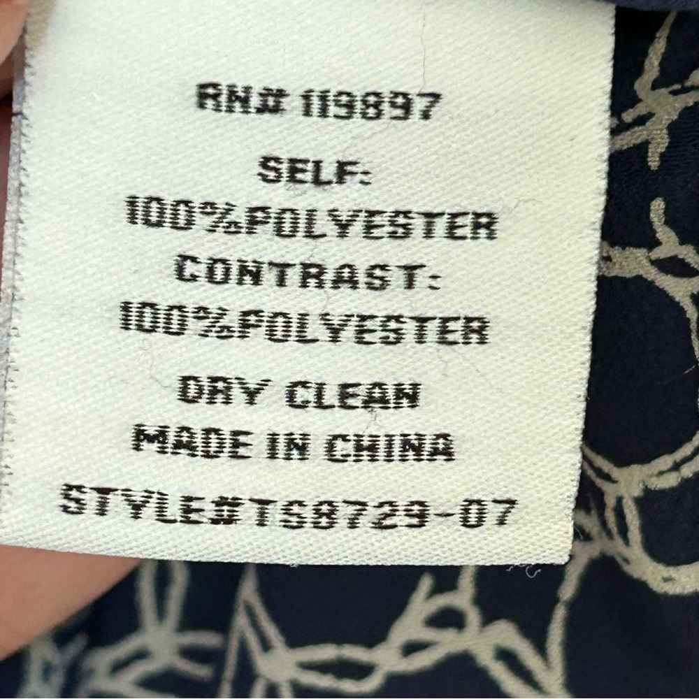 Eclair White/Blue Chicken Wire Patterned Popover Split Neck Top Sz 2X - Picture 11 of 12